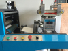 Máquina de corte e vinco de placas flexíveis para etiqueta